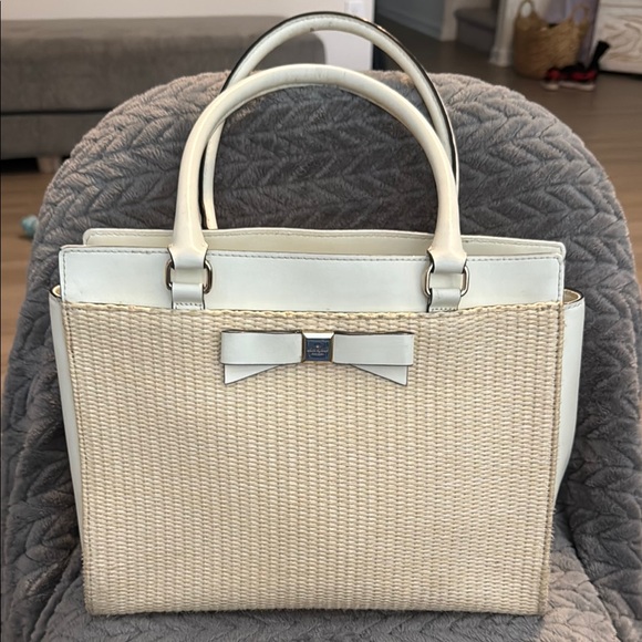 Kate Spade Jovie Montford Park Straw
Bow Handbag. 12.5" x 10" x 6" deep - Picture 1 of 12